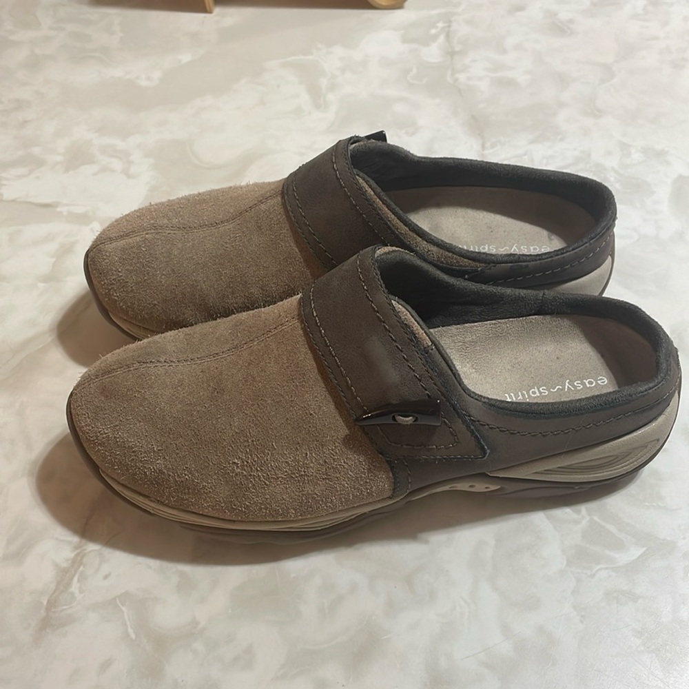 Easy Spirit Eliana Clogs